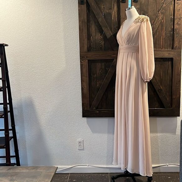 Mac Duggal Ivory Gown with Embellished Shoulders - Picture 9 of 15